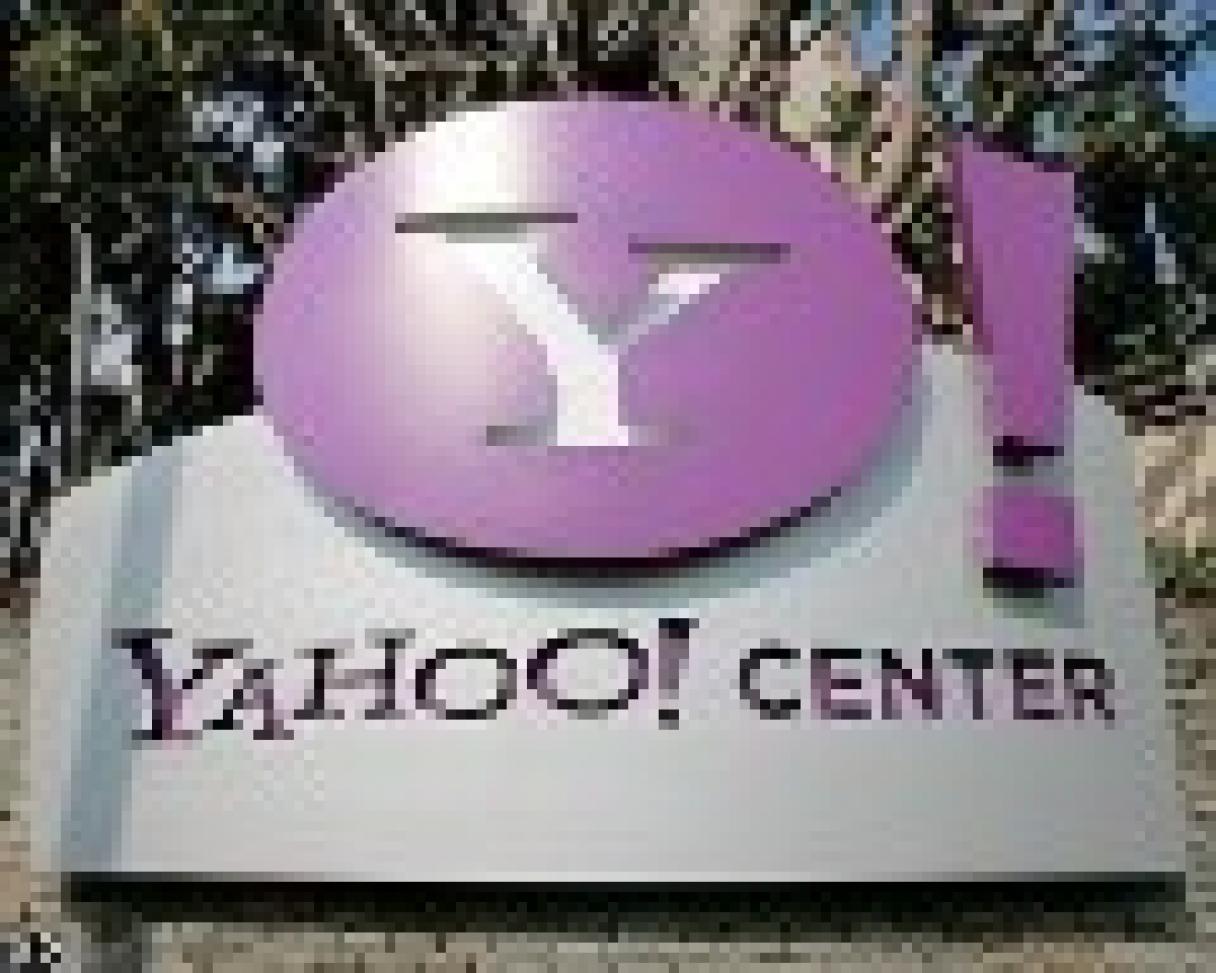 Прибыль Yahoo выросла, но Microsoft не повышает предложения